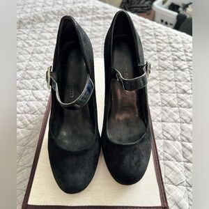 The perfect black heel!